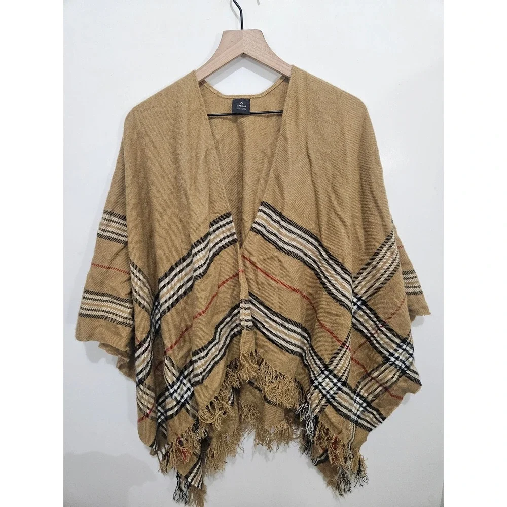 V. Fraas Womens Plaid Fringe Wrap Shawl Poncho Camel Tan One Size
